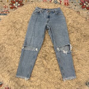Levis vintage 550 relaxed fit tapered leg  jeans size 6 petite
